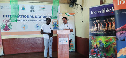 Embaixada da Índia celebrou o 8º Dia Internacional do Yoga em São Tomé