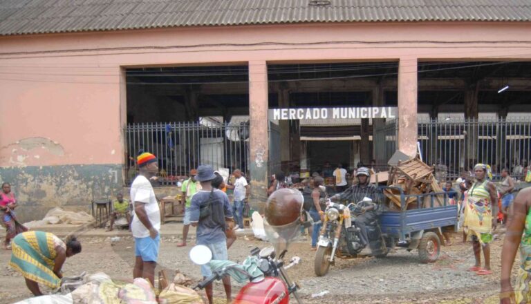 Governo aprova a transformação do ex-Mercado Municipal num mercado central de turismo e cultura