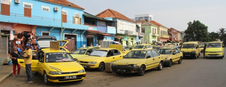 Taxistas são-tomenses reduzem preços de táxis face a redução dos combustíveis