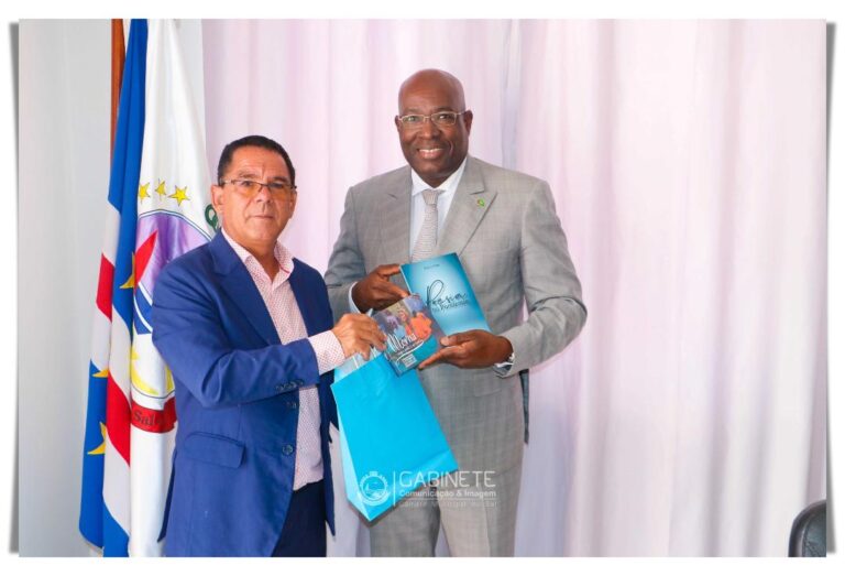 Aurélio Martins reúne-se com presidente da Câmara do Sal, em Cabo Verde