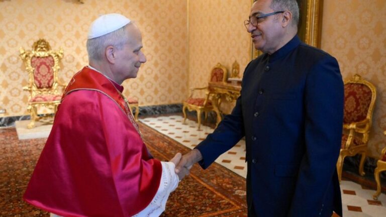 Presidente são-tomense recebido em audiência pelo Papa Leão XIV