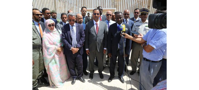 وزير العدل يتفقد سجني النساء ونواكشوط الجنوبية