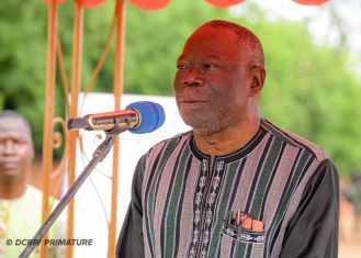 le Premier ministre inaugure quatre nouveaux centres d’hémodialyseb0598