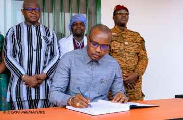 le Premier ministre inaugure quatre nouveaux centres d’hémodialyse61e13